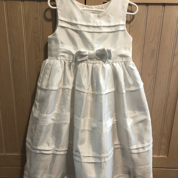 Cherokee Other - Cherokee girls white party dress